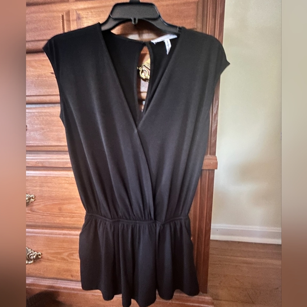 BCBGeneration Black Sleeveless V-Neck Sheath Dress